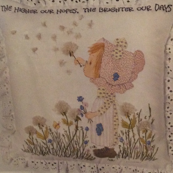 NIB Betsey Clark Crewel Pillow Kit “Betsey’s Wish” girl in bonnet - Picture 2 of 6